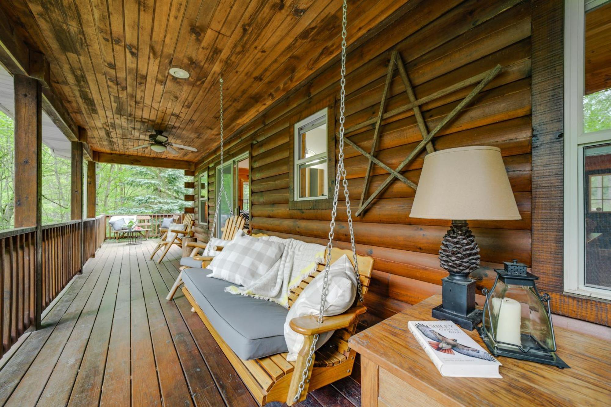 Peaceful Smoky Mountain Cabin With Deck And Fire Pit! 韦恩斯维尔 外观 照片